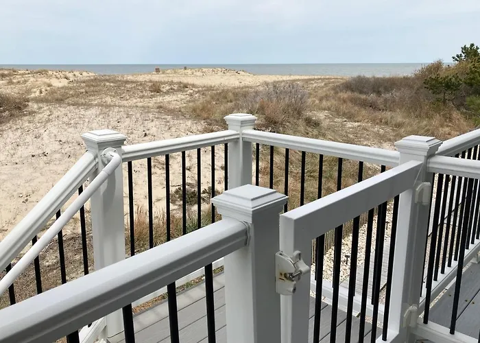 Seaside Villas --- 40123 Seaside Drive