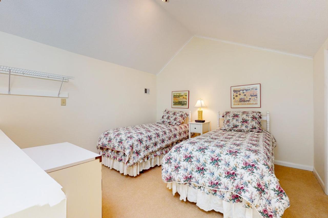 Seaside --- 40123 Seaside Drive Fenwick Island
